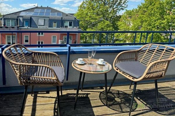 (EF1115_M) Dresden: Tolkewitz/Seidnitz-Nord, neu möblierte Wohnung mit großem Balkon und TG-Stellplatz