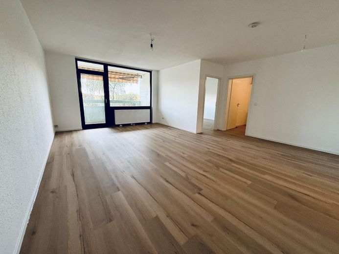 2,5 ZKBB, begane grond, gerenoveerd, nieuwe inbouwkeuken en badkamer – Wohn-/Essbereich 3