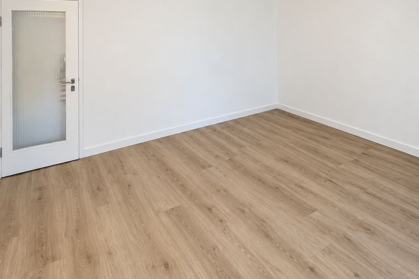 Modernisiertes Apartment mit Balkon