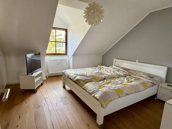 Exklusive Dachgeschosswohnung in Alleinlage – 2 Balkone - 2 Bäder – Schlafzimmer