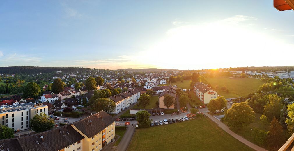 2 Zimmer Wohnung mit Balkon, frisch saniert – Aussicht