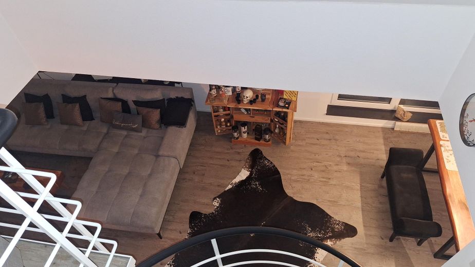 Occasione unica - Lussuoso appartamento duplex di 4,5 locali con vasca idromassaggio ecc. – Blick von Galerie