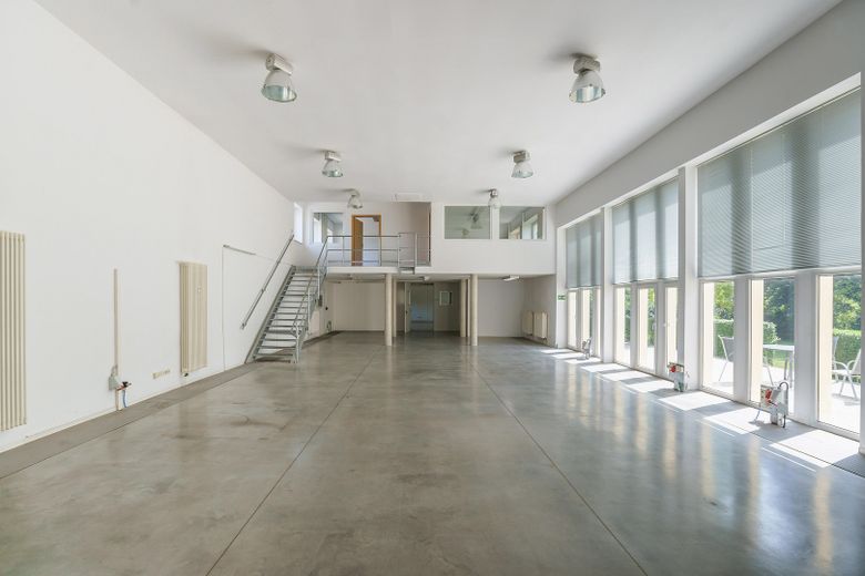 500 m² Raum für Ideen – vielseitige Gewerbefläche mit Halle, Büros und Arbeiten im Grünen. – Foto 4