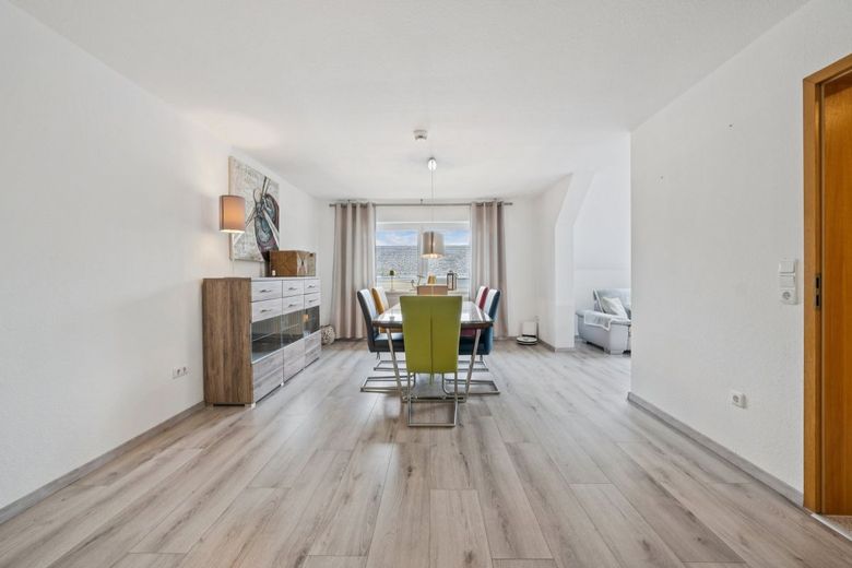 Attraktives Mehrfamilienhaus - Flexibles Wohnkonzept für Eigennutzer und Anleger – WE03: Esszimmer