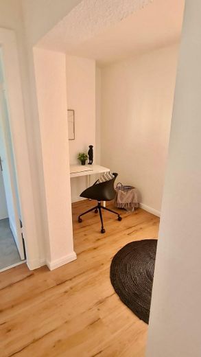 Moderne 2-Zimmerwohnung in zentraler Lage von Kiel Exerzierplatz - umfassend renoviert – Homeoffice