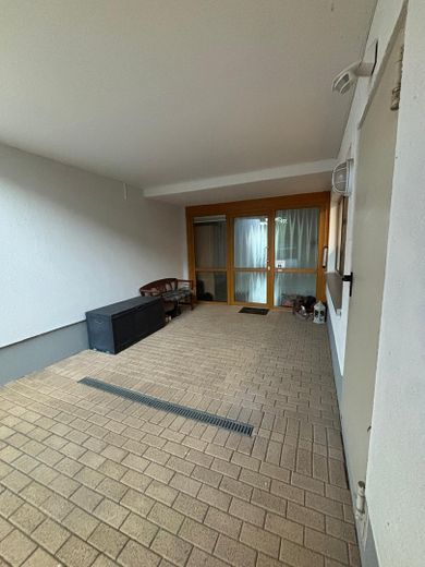 Mieszkaj jak we własnym domu | mieszkanie na parterze o powierzchni 105 m² z prywatnym ogrodem, ogrodem zimowym i garażem w Velpke – Eingangsbereich