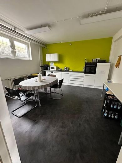 Kiralık ofis/muayenehane ve/veya depo alanı – Innensicht UG