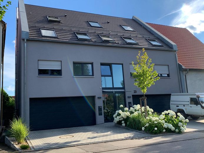 Großzügige und attraktive 5 1/2 Zimmer Maisonette Wohnung – Foto 1