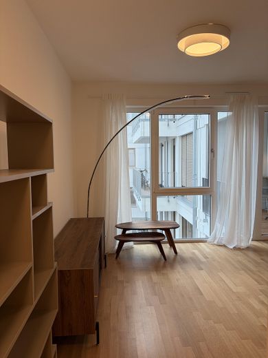 Apartamento amueblado de 2 habitaciones de nueva construcción en Prenzlauer Berg – Wohnzimmer
