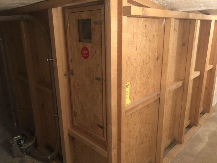 3-Fam.-Haus mit Wintergarten, großer Süd-Garten, viel Nutzfläche, erneuerbare Energien, Doppelgarage – Keller Pelletslager