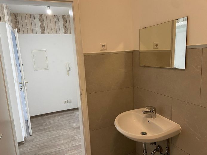 Schöne 2-Zimmer-Wohnung mit großem Balkon in ruhiger Wohnlage von Hockenheim – Foto 9