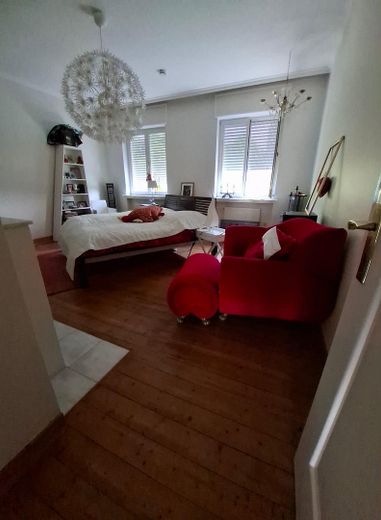 Schlafzimmer mit Kamin