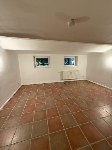 Repräsentative Gewerbefläche im Zentrum von Wandlitz – Flexraum Souterrain