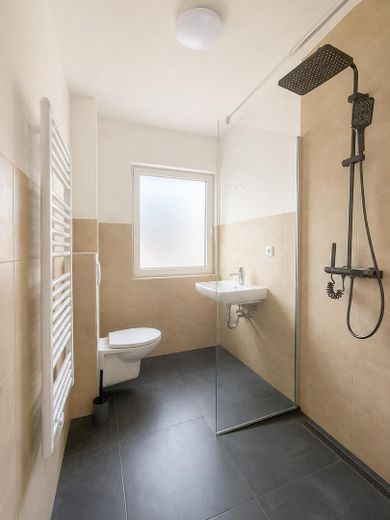 Provisionsfrei: Kernsaniertes Mehrgenerationenhaus mit 649 m² Grundstück & Erweiterungspotenzial – Foto 18