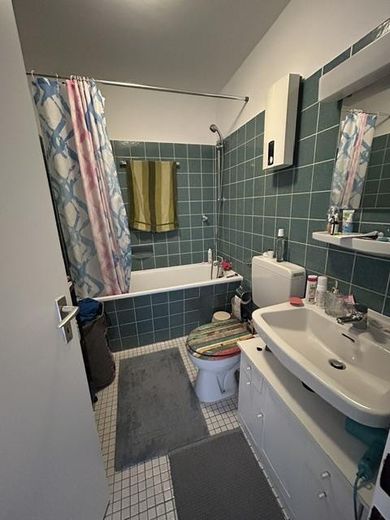 Leerstehende 2 Zimmer WHG mit 2 Balkonen in Bonn-Poppelsdorf – Badezimmer