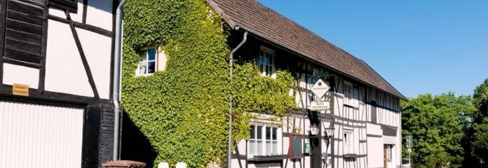 Schöner Landgasthof Zum Dorfkrug in Schöneberg