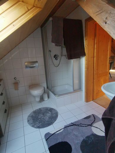 Schöne DG Wohnung in Kronach – Foto 9
