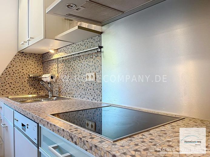 Appartement de 3 pièces lumineux et agréablement meublé avec terrasse sur le toit – d49607137ba9cada33960ba53e059bc5f0907518.jpg