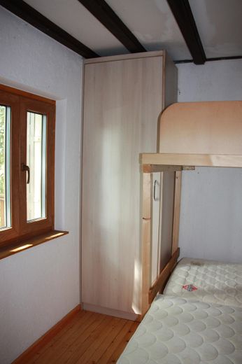 Waldhaus in Alleinlage – Schlafzimmer