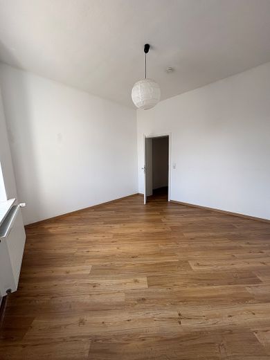 Geniş ve ulaşım bağlantıları iyi olan Bremerhaven-Lehe'de 3 odalı daire – Zimmer 1