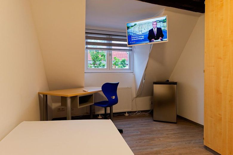 Package offer: Two student residences in Karlsruhe – Im Haus O11, OG2