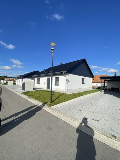 Gepflegter sowie moderner Bungalow mit Terrasse und Garage in Luckau – Foto 5