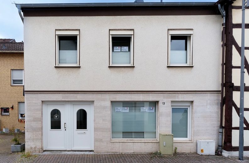 Modernisiertes Reihenmittelhaus mit Ausbaureserve in zentraler Lage von Kreuzau – Foto 3