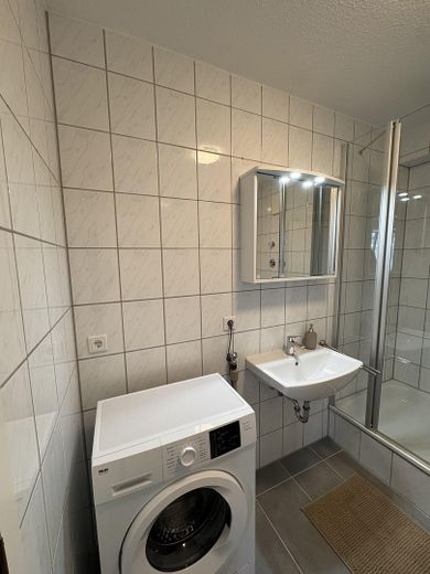 Move in instead of furnishing – spacious, furnished 1-room apartment – Photo 8