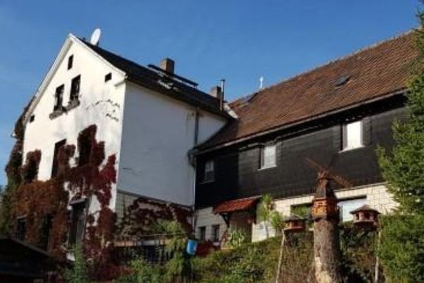 Objekt-Nr.: 3721 - Gemütliches Ein- bis Dreifamilienhaus mit idyllischem Garten in Reinsdorf bei Zwickau