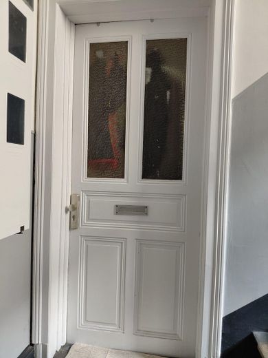 Sans commission pour l’acheteur ! Charmant appartement calme de 2 pièces au cœur de Winterhude – Wohnungstür