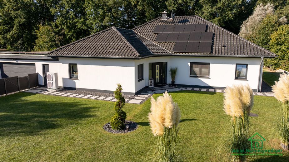 Exklusives modernes Einfamilienhaus mit Garten und Doppelgarage - für den Käufer provisionsfrei – Foto 7