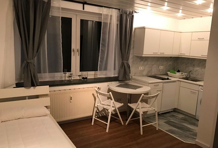Neuwertige und möblierte Wohnung in Kleefeld (in der Nähe MHH) – Foto 11