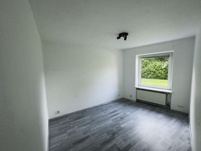 235 m² Wohnen auf 1.425 m² Grundstück | offene Galerie, Kamin & Hamburg-Nähe – Schlafzimmer 2