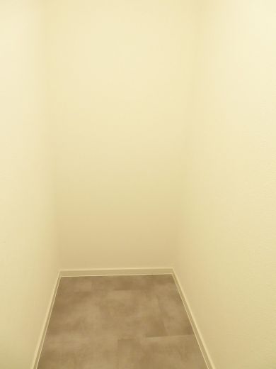 *Erstbezug nach Sanierung* 4 ZKB-Whg. 104 m² mit Terrasse & optionaler EBK – Abstellraum 1