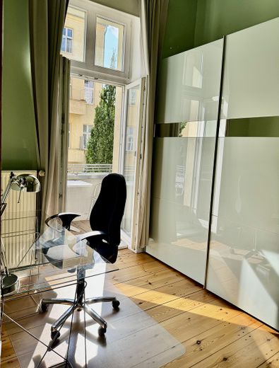 Appartamento d’epoca con 2 locali, libero da subito, con balcone esposto a sud nel quartiere Bötzowviertel – Photo 11