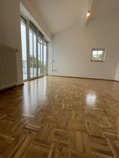 Helle 2-Zimmer-Wohnung in Friedrichshofen ab 01.11 – Wohnzimmer