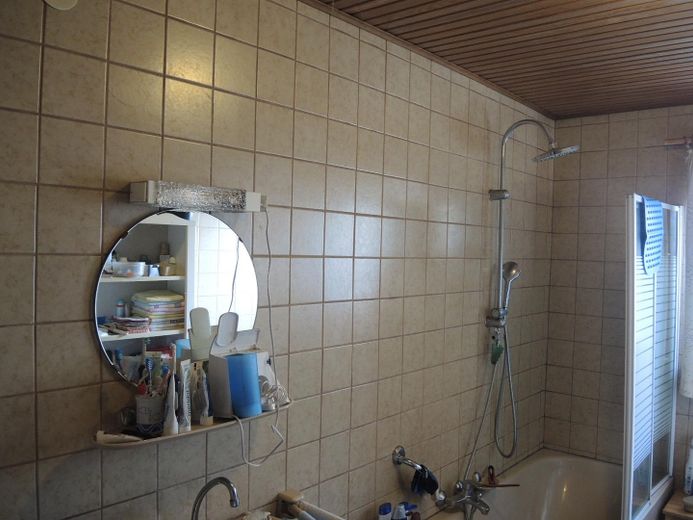 Functional and Solid Country House in the Wendland – Bad