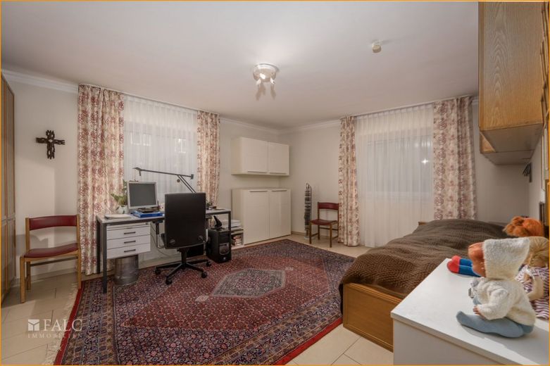 Schlafzimmer mit Artbeitsbereich