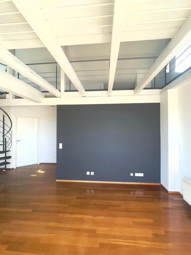 Galeriewohnung zum Wohlfühlen mit schöner Aussicht. Licht. Weite. Natur. – Wohnbereich