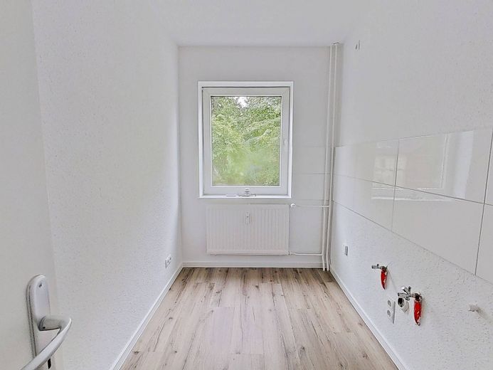 **Herbstliche Ersparnis: 1 NKM FREI** Modern und gemütlich: Schicke 3-Zimmer-Wohnung mit Tageslichtbad – Küche