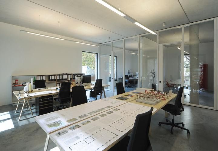 CoWorking 6 - 12 - 18 AP in Natural Cooling Office Mitte – Deine Nachbarn