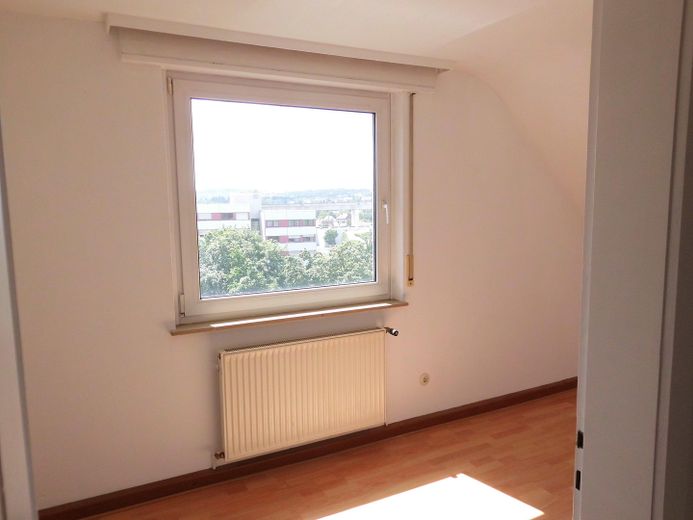 3 Zimmer Wohnung mit Stadtbahnanschluss –  Büro mit Aussicht