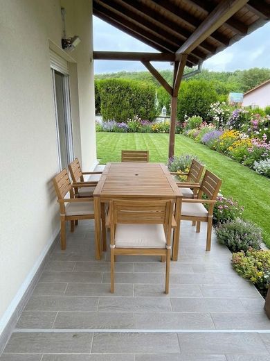 4 km von Saarbrücken - EFH in TOP-Lage - in F-57350 Stiring-Wendel – Terrasse - Garten