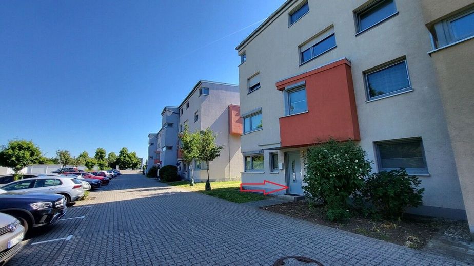 NEU! Reihen-Eck-Haus im Haus mit Garten – Haus Ansicht- eigener Eingang