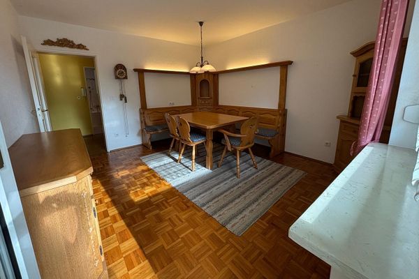 Rare perle à Ottobrunn : spacieux appartement de 5,5 pièces avec beaucoup d’espace pour la famille.