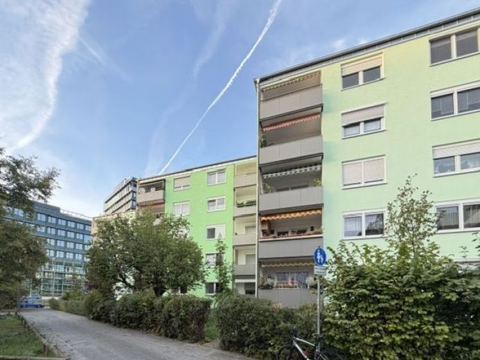 Verhuurd 2-kamerappartement met balkon in de Nürnberger wijk St. Johannis te koop – Foto 1