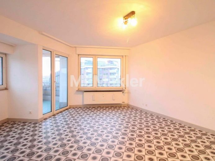 Wohnen mit Aussicht - moderne 2-Zimmer Wohnung im ikonischen Romeo-Hochhaus in Stuttgart-Rot – Foto 1