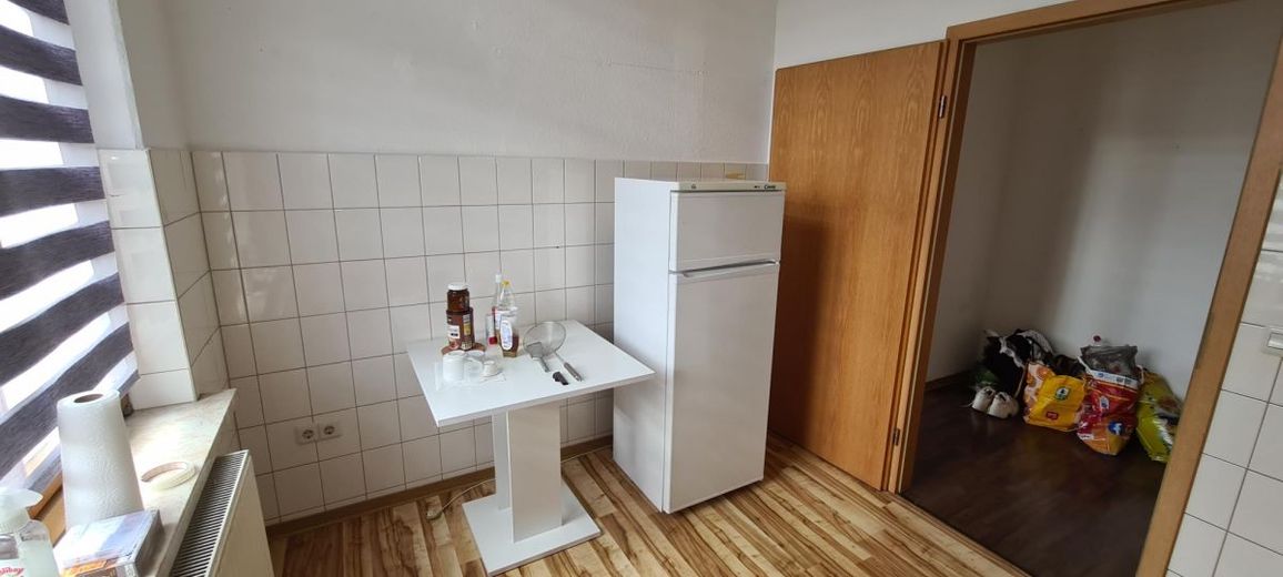 ab sofort: Helle und zentrale 2-Zimmer-Wohnung in Stadtmitte Stadtroda´s – 20260521_163412