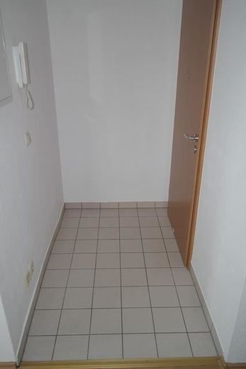 Gemütliche 2-Zimmer mit Laminat und Wannenbad mit Fenster in ruhiger Lage! – SAM_7734