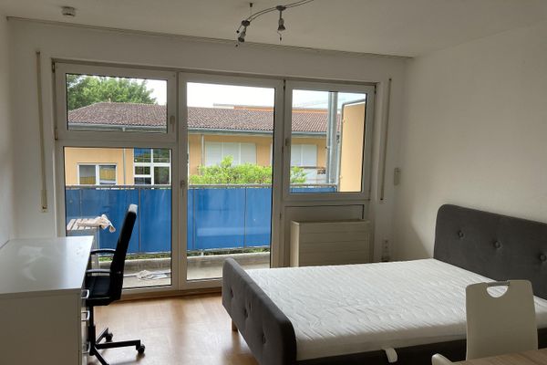 Möblierte 1-Zimmer-Wohnung mit Balkon & TG-Stellplatz in Regensburg